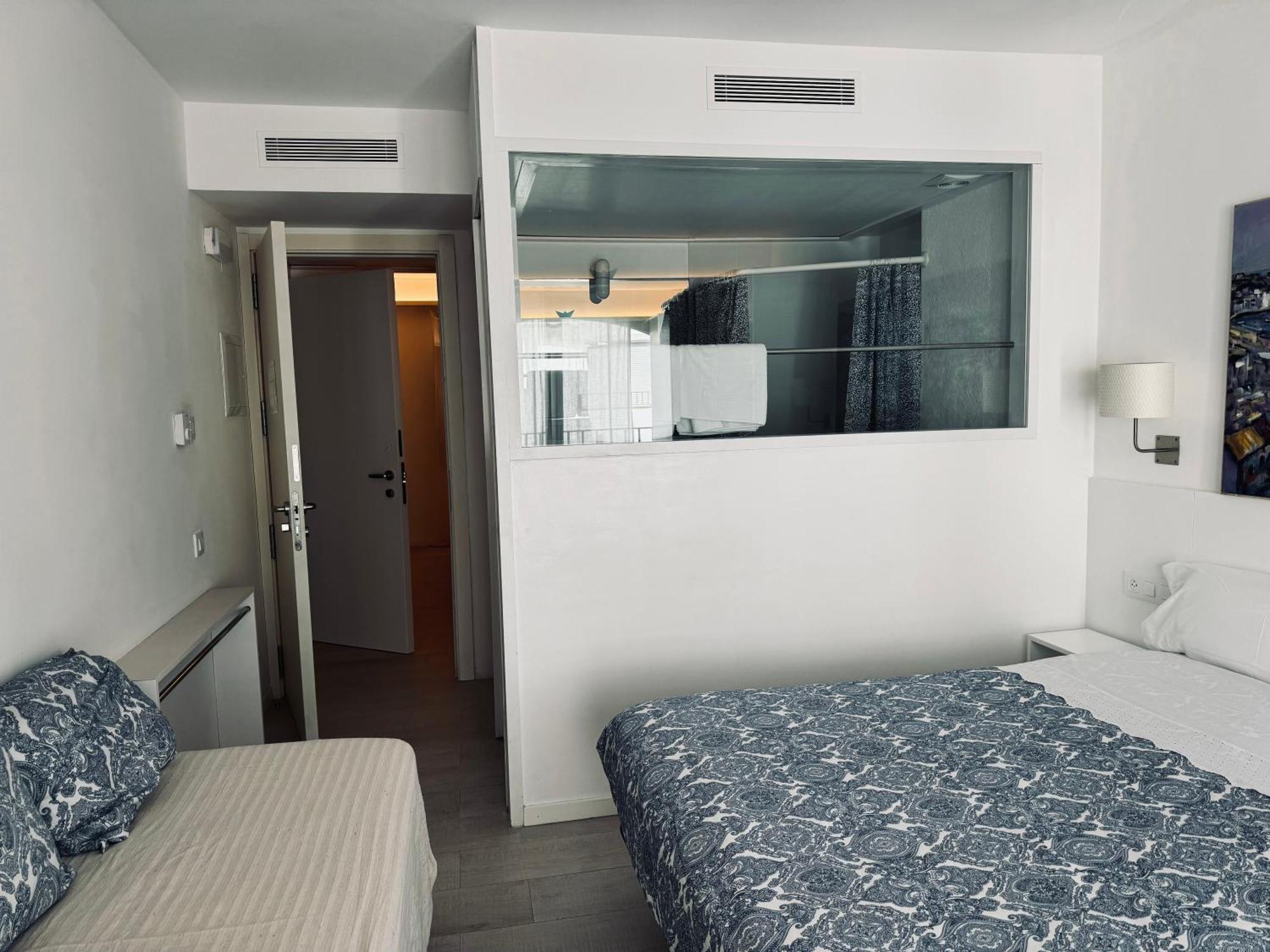 Hostal Marina カダケス エクステリア 写真