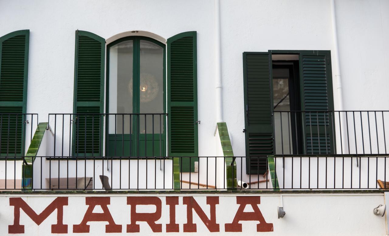 Hostal Marina カダケス エクステリア 写真